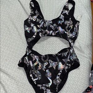 SWEET ESCAPE CUT-OUT BODYSUIT